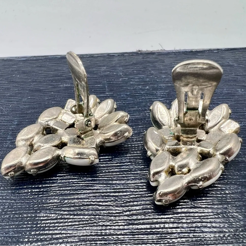 Vintage white glass rhinestone clip on earrings climbers milkglass